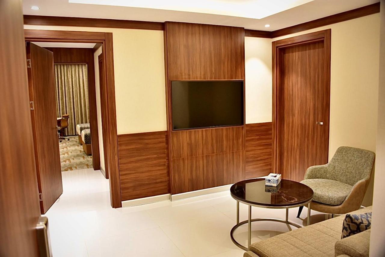 ‘Ibrī Royal Vista Hotel מראה חיצוני תמונה