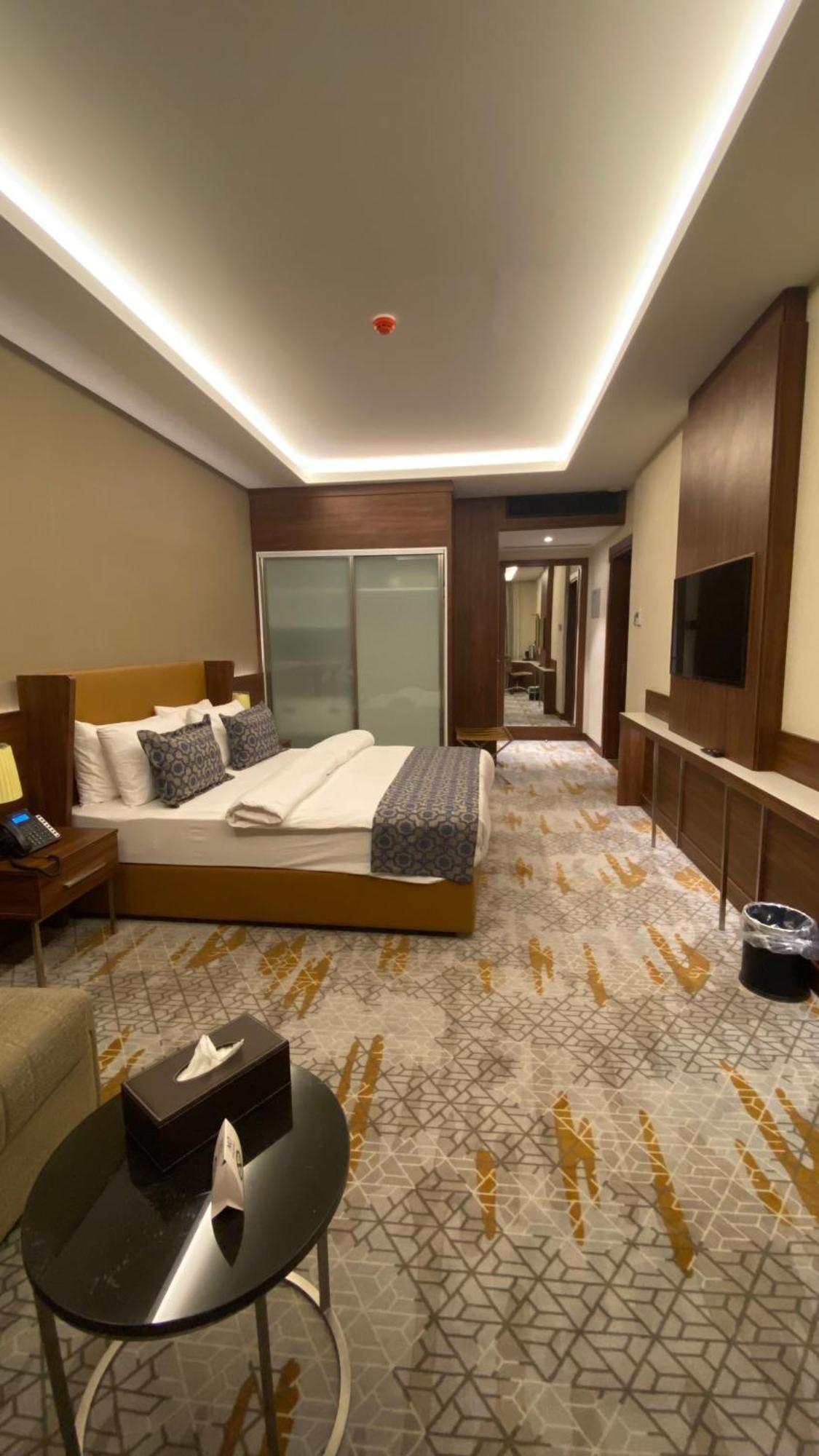‘Ibrī Royal Vista Hotel מראה חיצוני תמונה